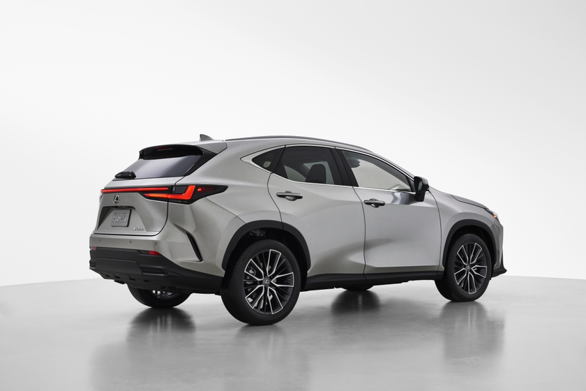 Lexus NX 2022